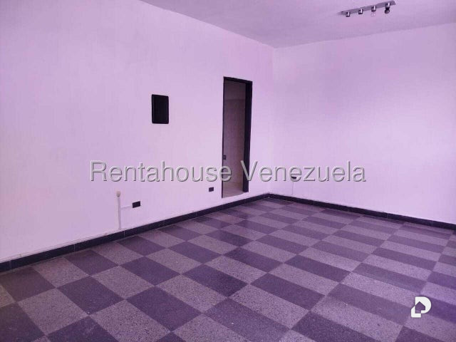Local comercial en Parroquia Urbana San José, Valencia – 7