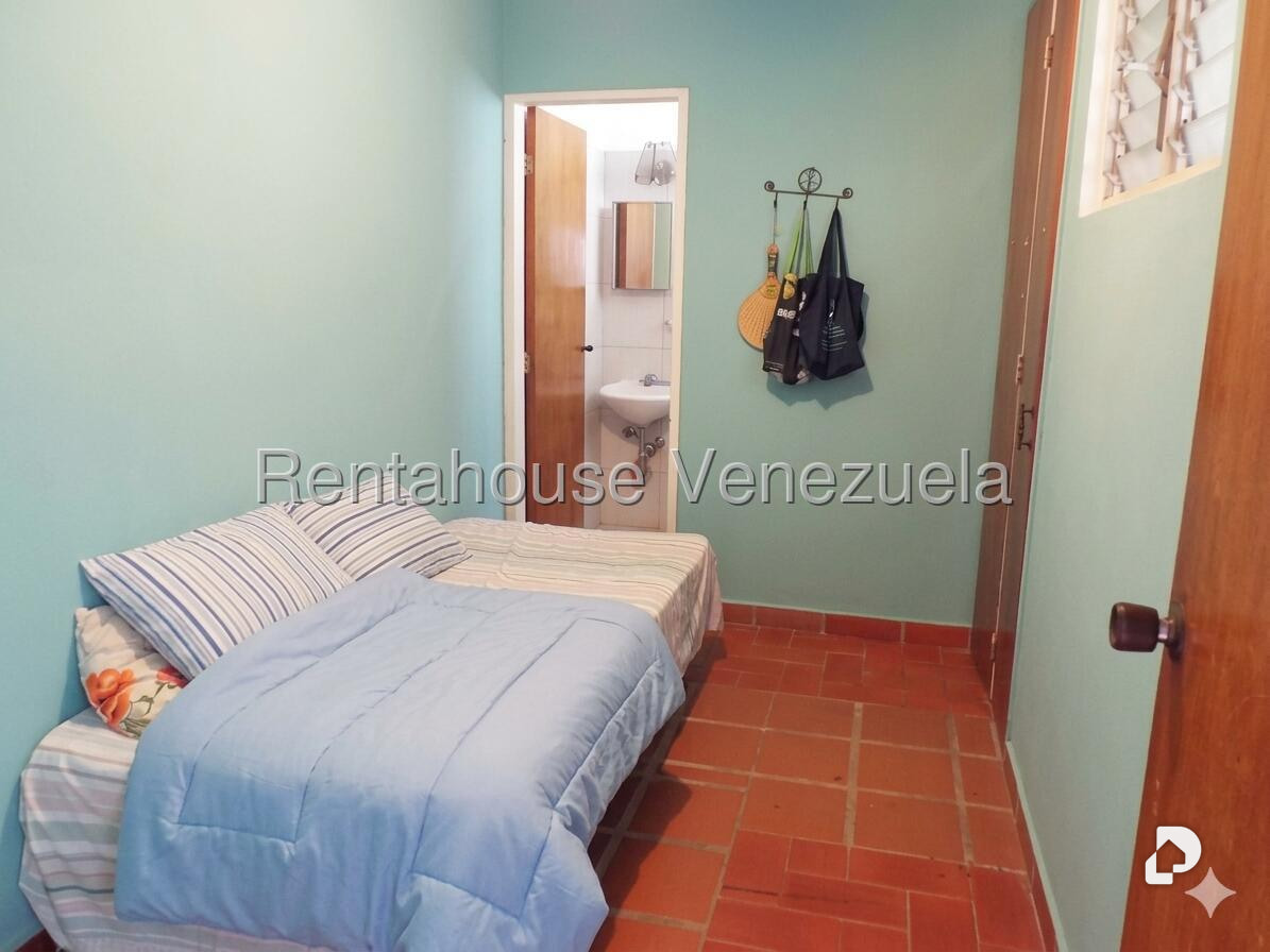 Casa en Lomas De La Trinidad, Caracas – 12