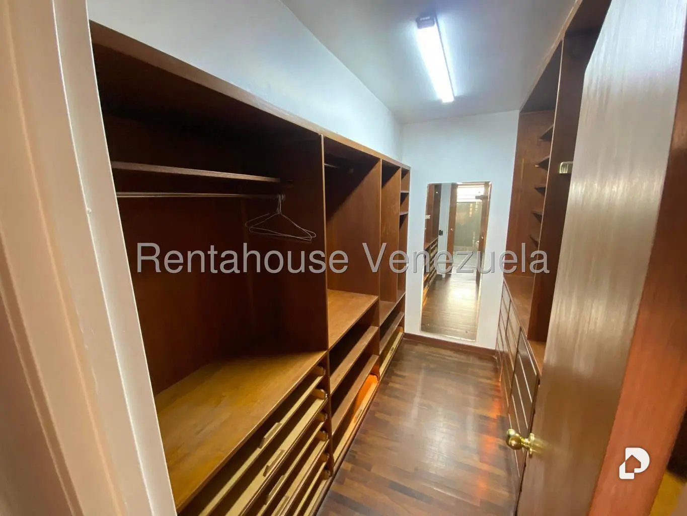 Apartamento en Santa Eduvigis, Caracas – 24