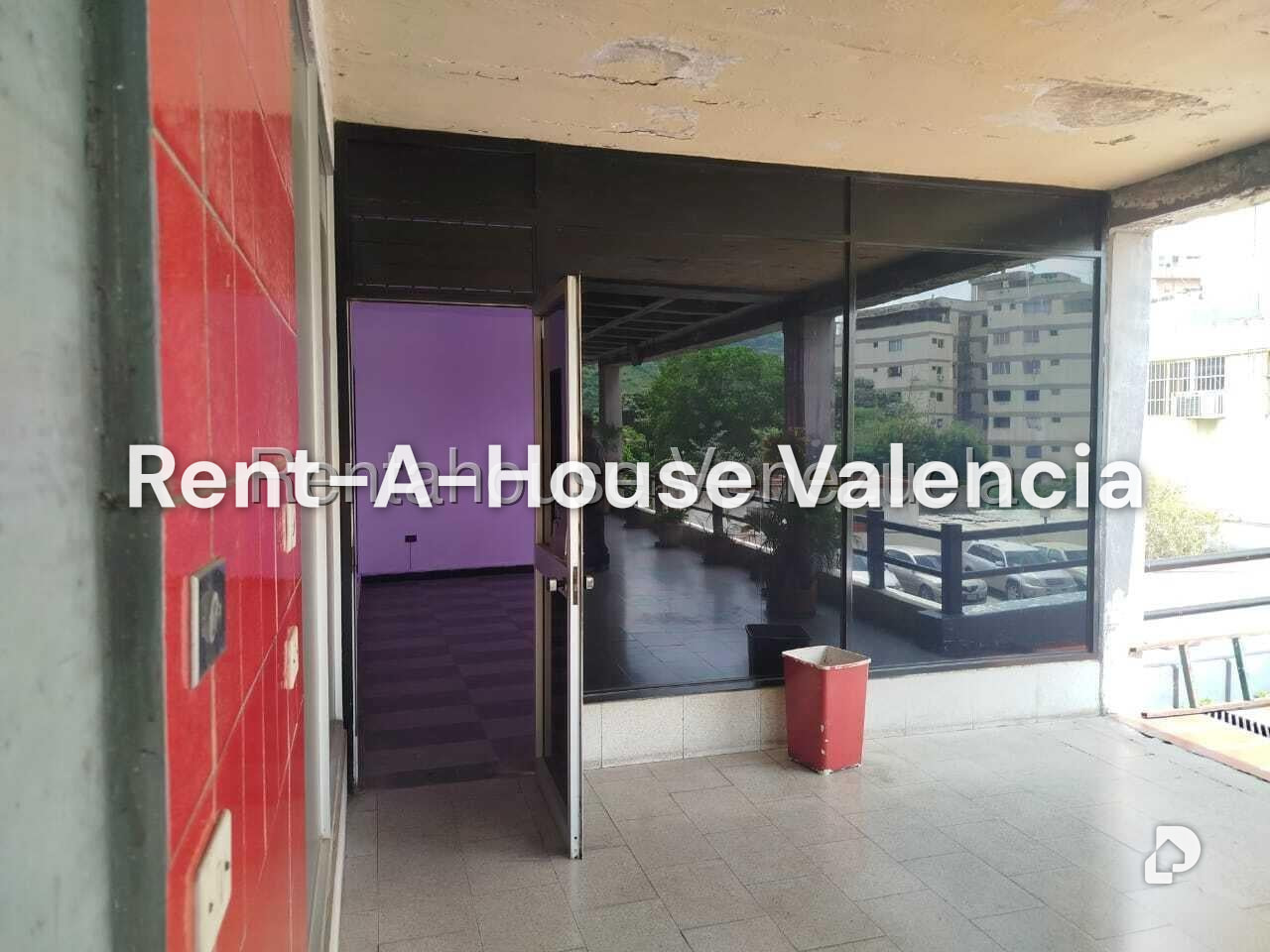Local comercial en Avenida Bolivar Norte, Valencia – 1