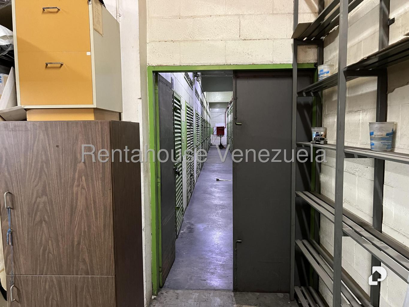 Warehouse in Los Cortijos de Lourdes, Caracas – 13