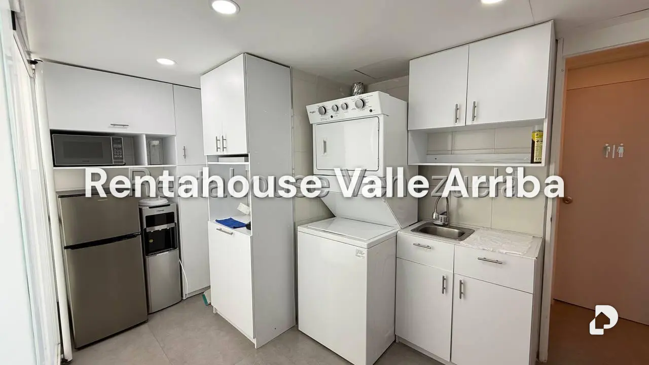 Local comercial en El Hatillo, Caracas – 30
