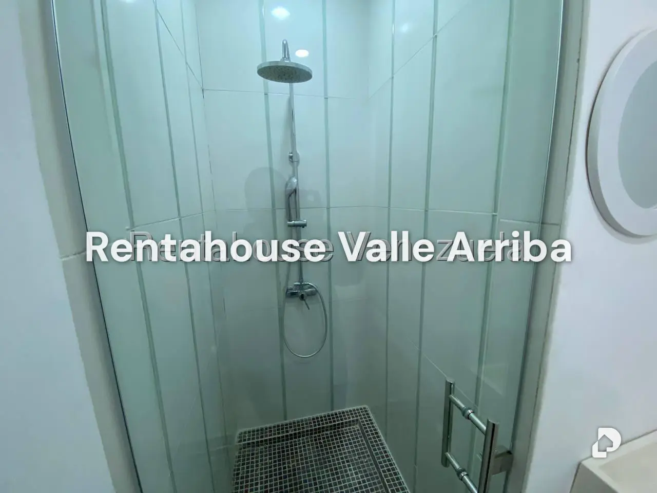 Local comercial en El Hatillo, Caracas – 29