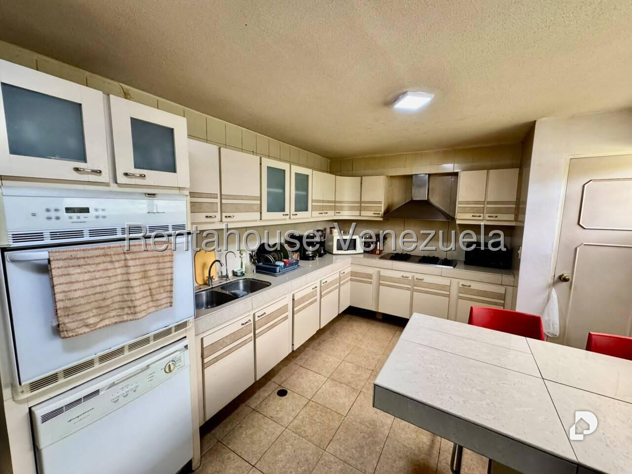 Apartamento en Los Naranjos (del Cafetal), Caracas – 12
