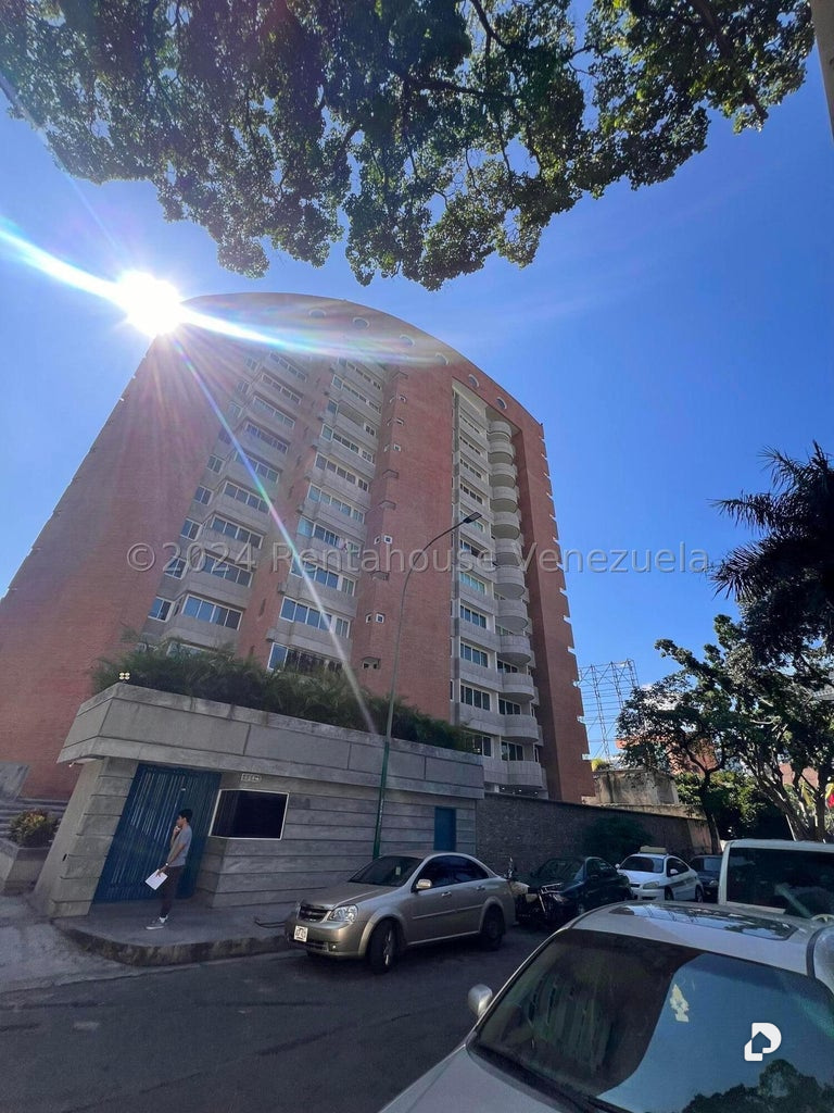 Apartamento en El Rosal, Caracas – 2