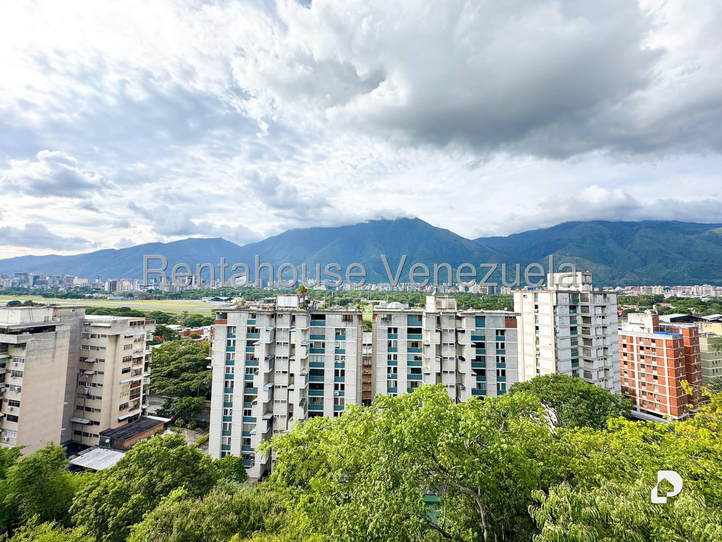 Apartment in Lomas de Chuao, Caracas – 28