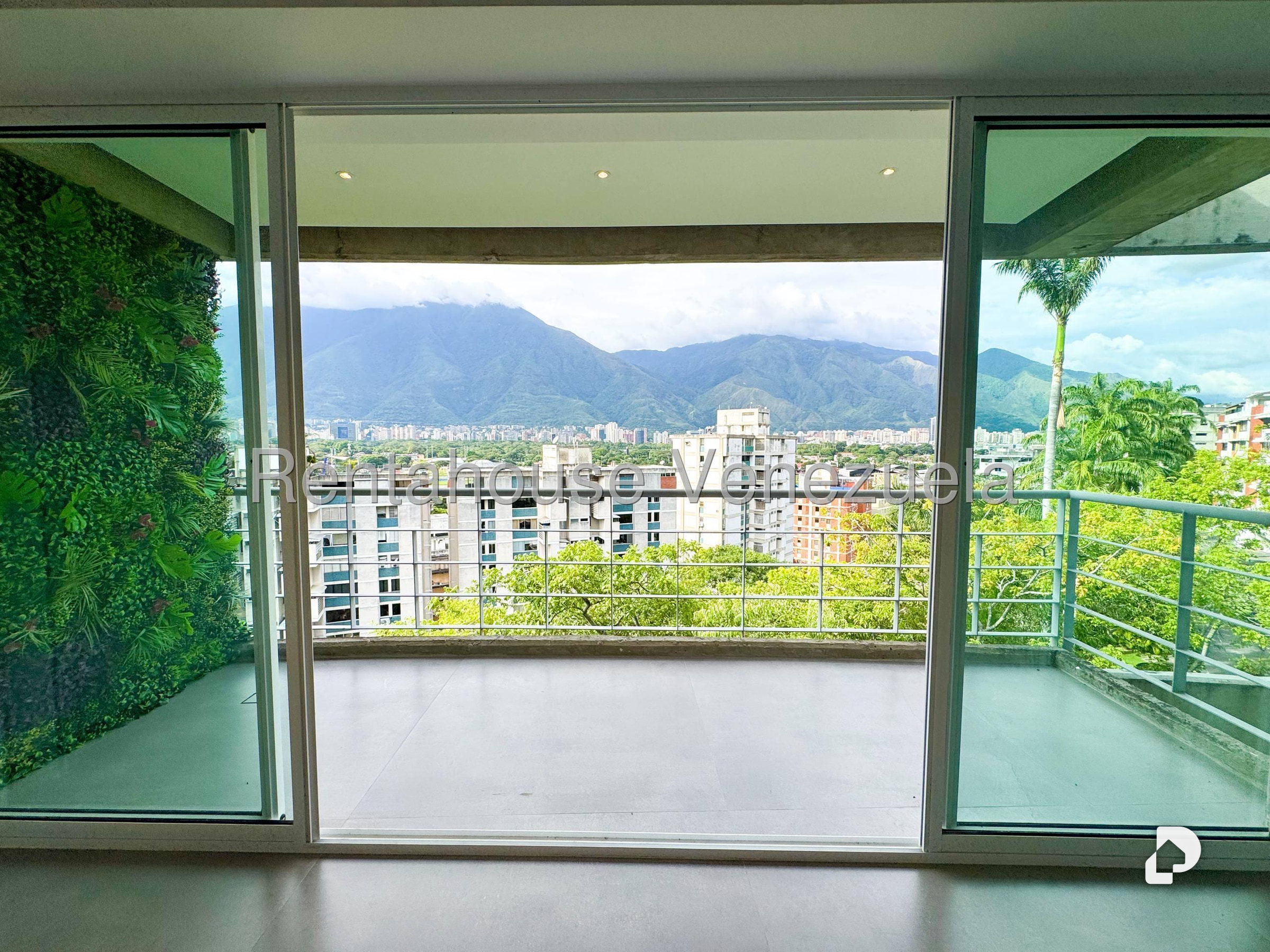 Apartment in Lomas de Chuao, Caracas – 27