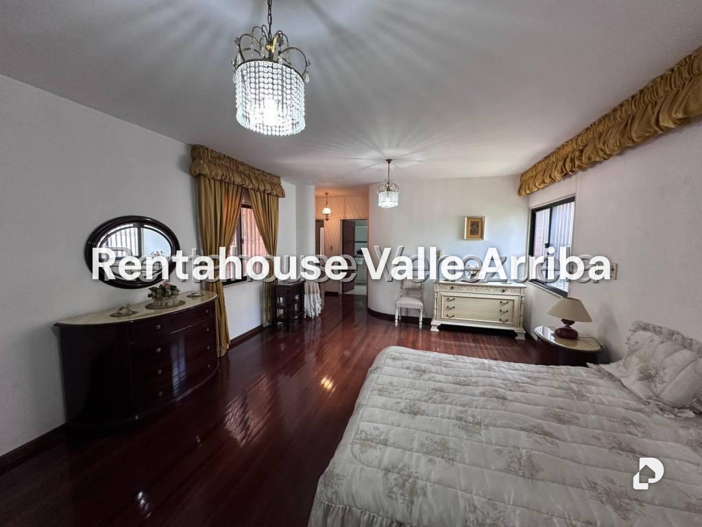 Casa en Altamira, Caracas – 23