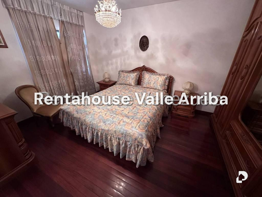 Casa en Altamira, Caracas – 27