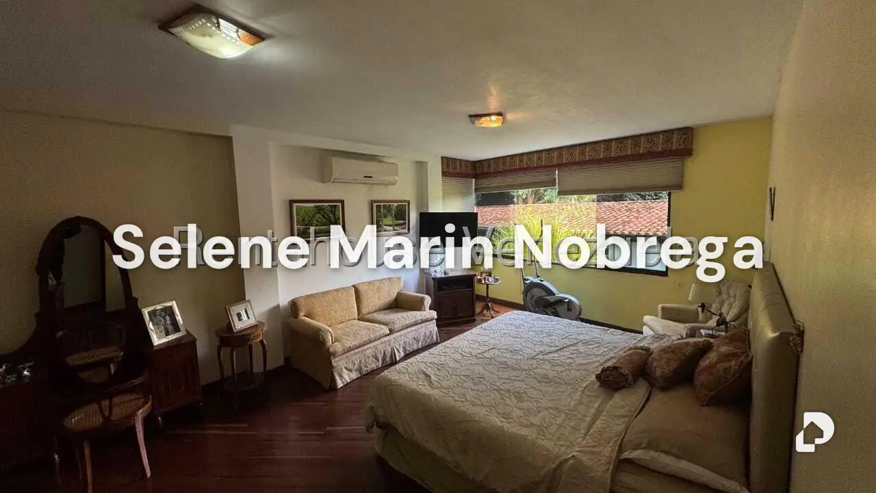 House in Colinas de Tamanaco, Caracas – 21