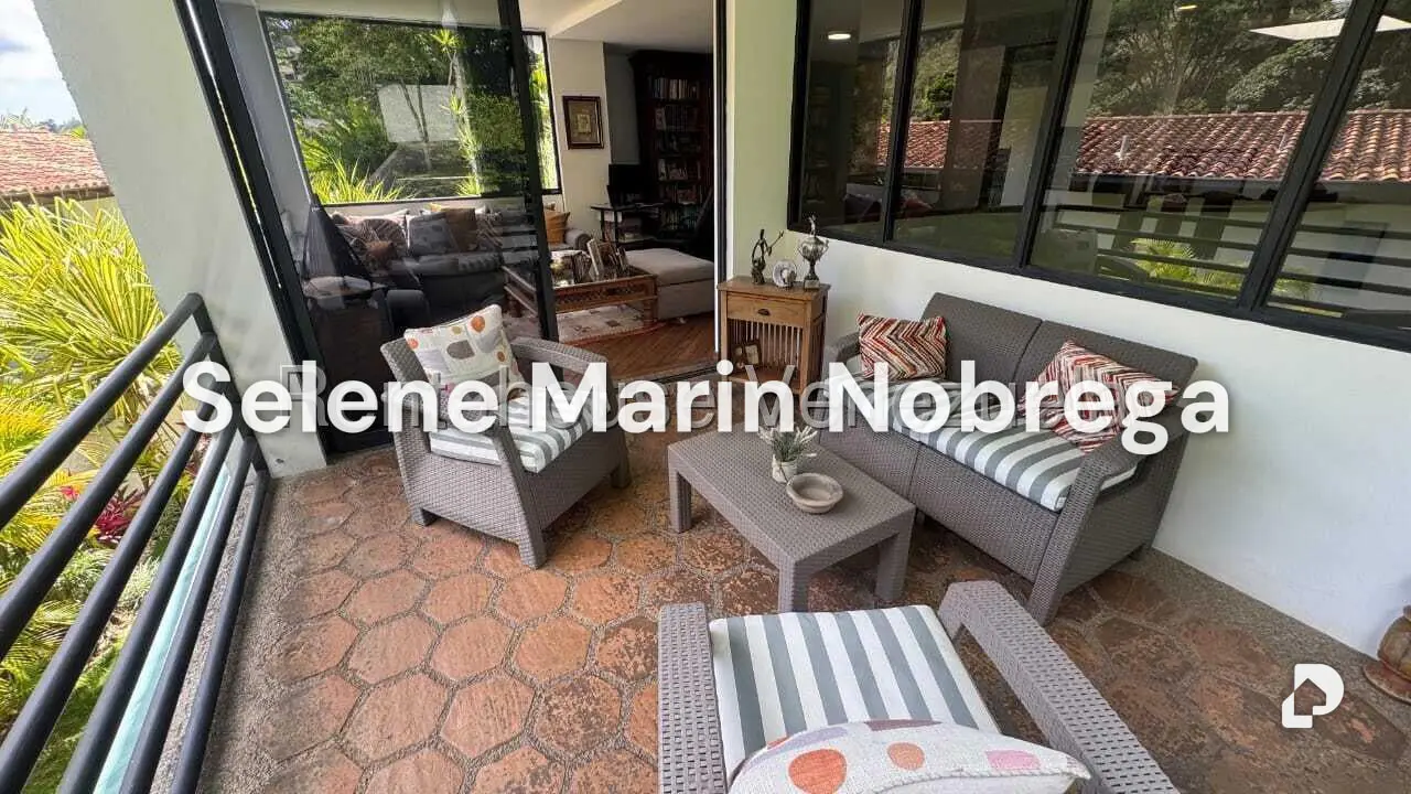 House in Colinas de Tamanaco, Caracas – 10