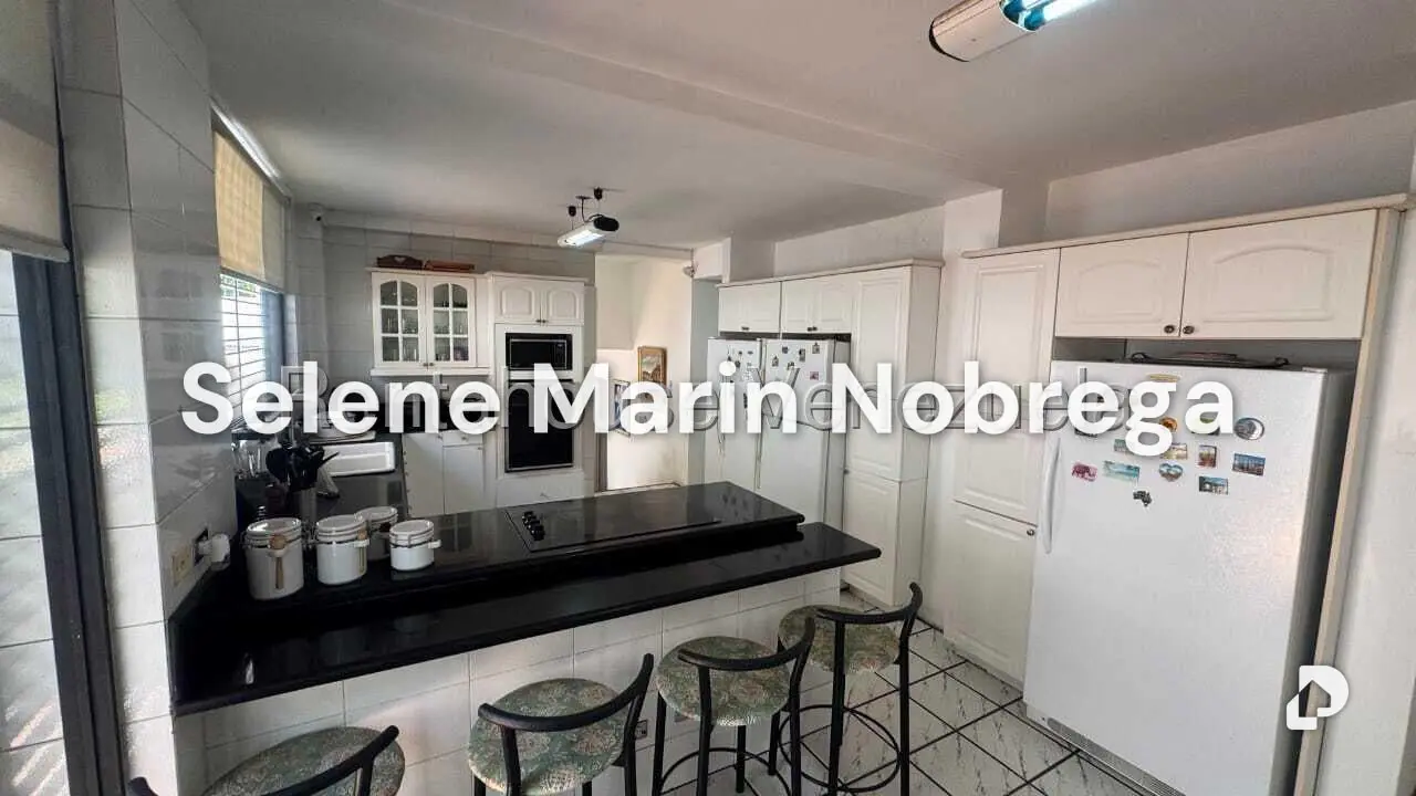 House in Colinas de Tamanaco, Caracas – 15