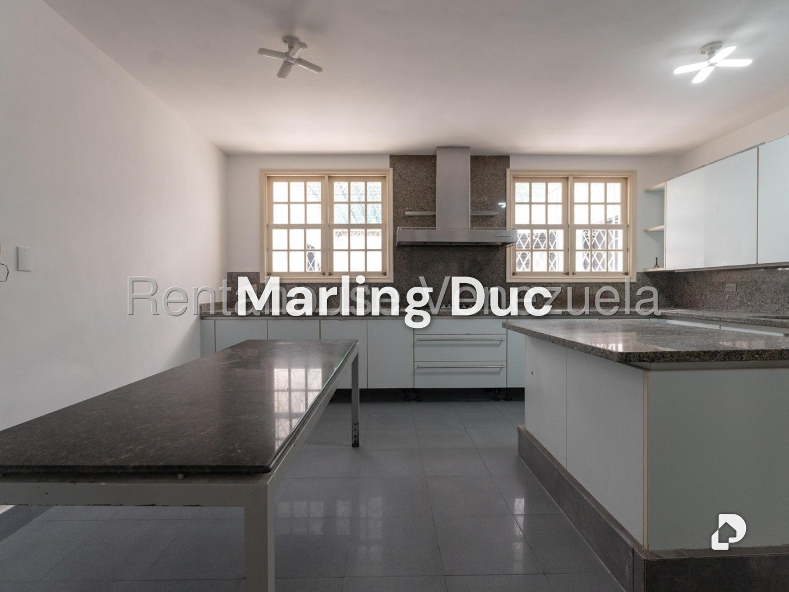 Casa en La Lagunita, Caracas – 10