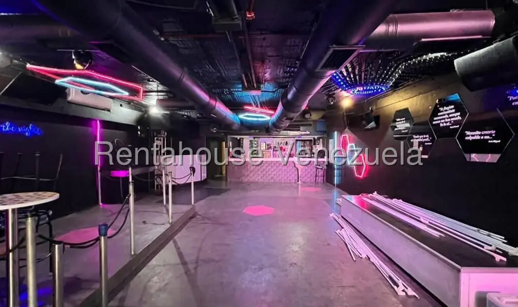 Commercial space in El Rosal, Caracas - 1