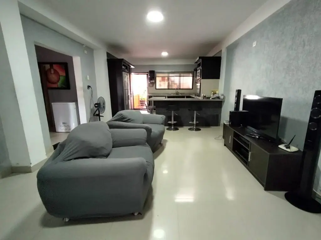 House in Flor Amarillo - 1