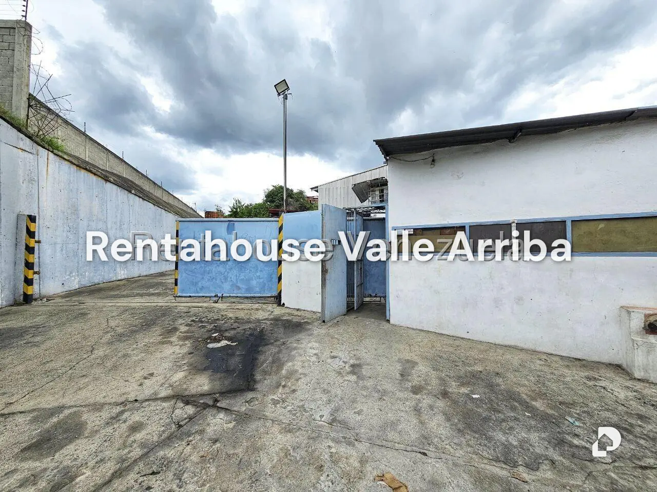 Warehouse in Los Naranjos, Guarenas – 2