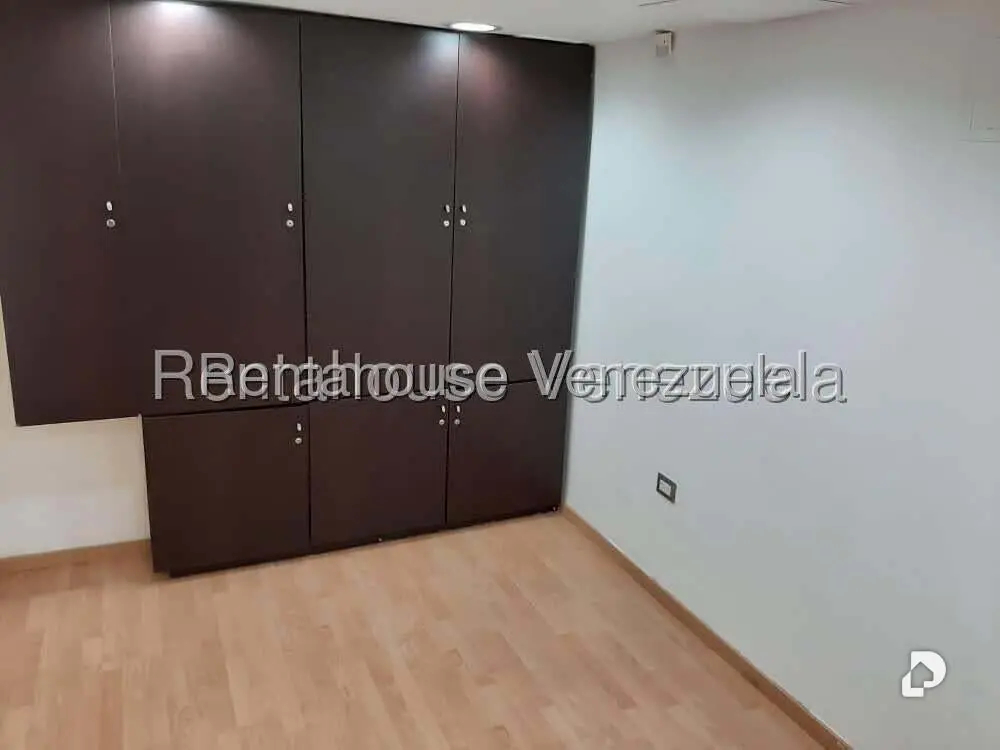 Oficina en Chuao, Caracas – 12