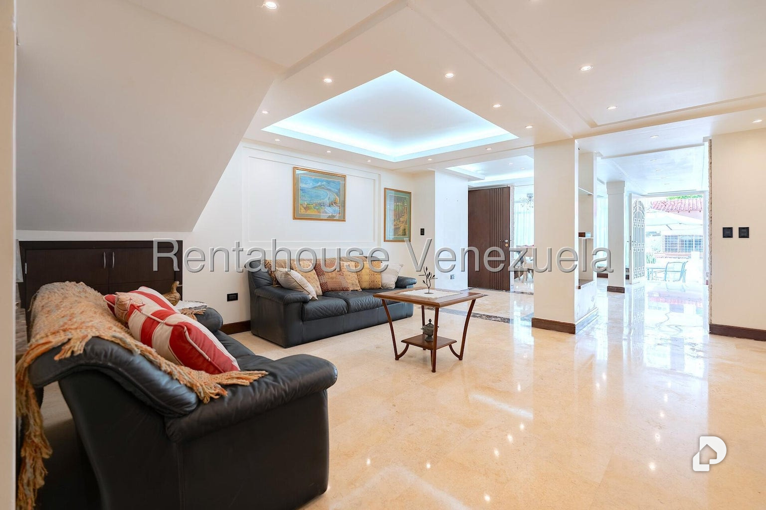 Casa en Santa Fe Norte, Caracas – 19