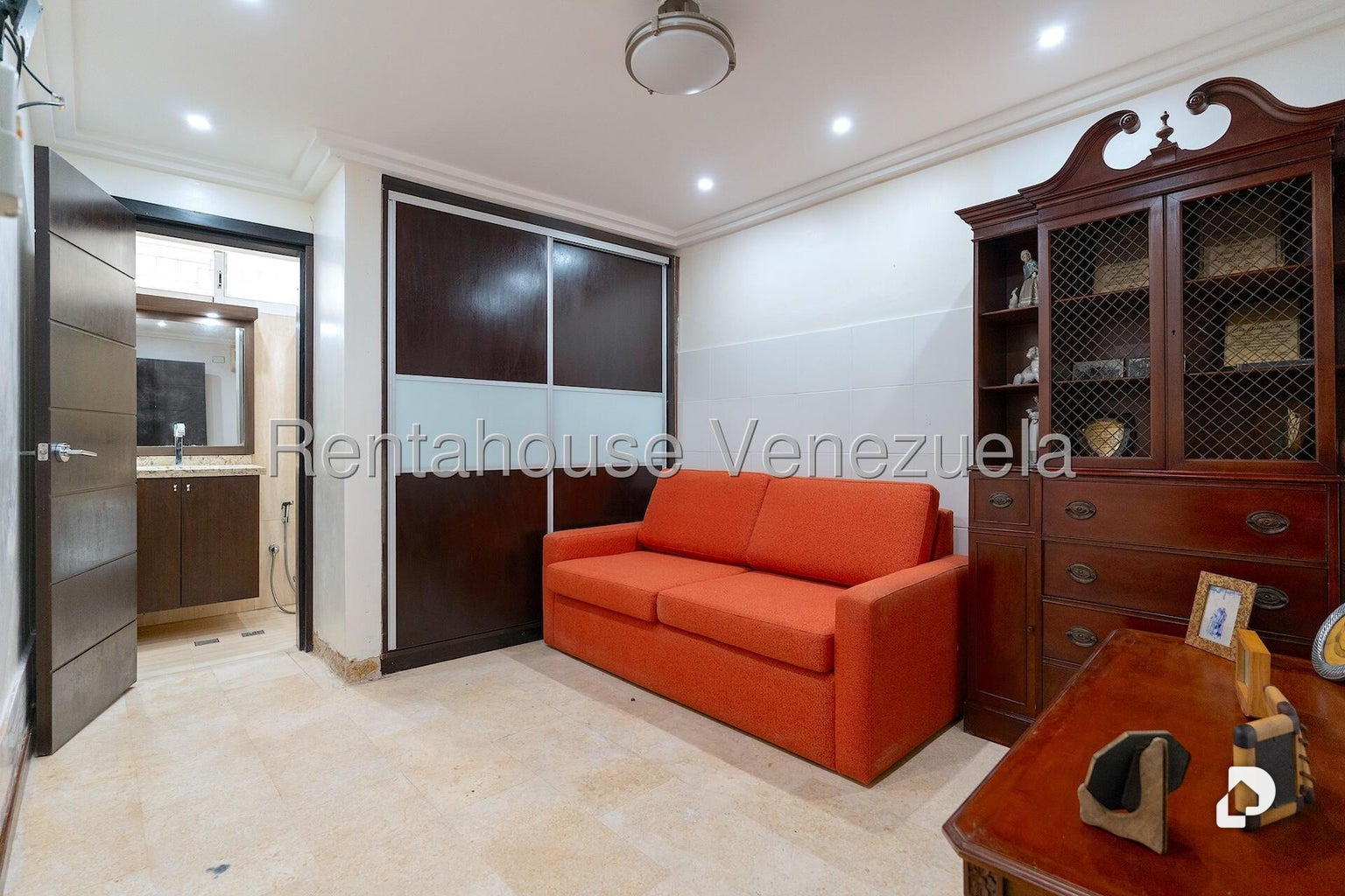 Casa en Santa Fe Norte, Caracas – 27