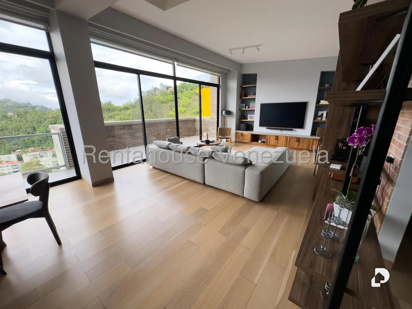 Apartamento en La Boyera, Caracas – 2