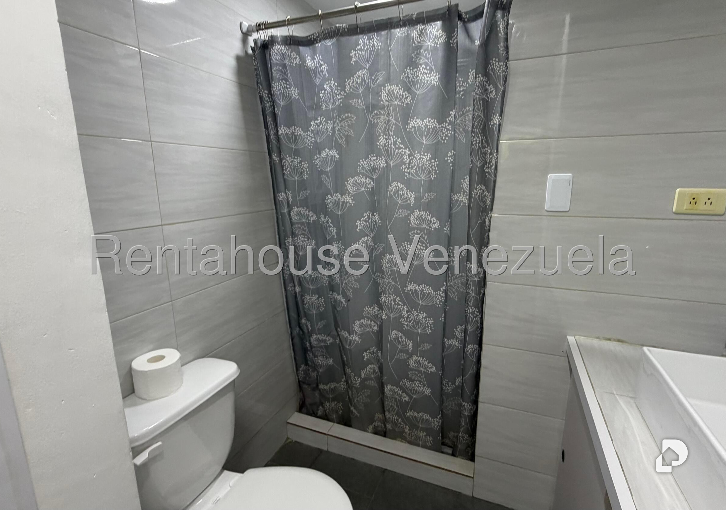 Apartamento en Los Naranjos Humboldt, Caracas – 14