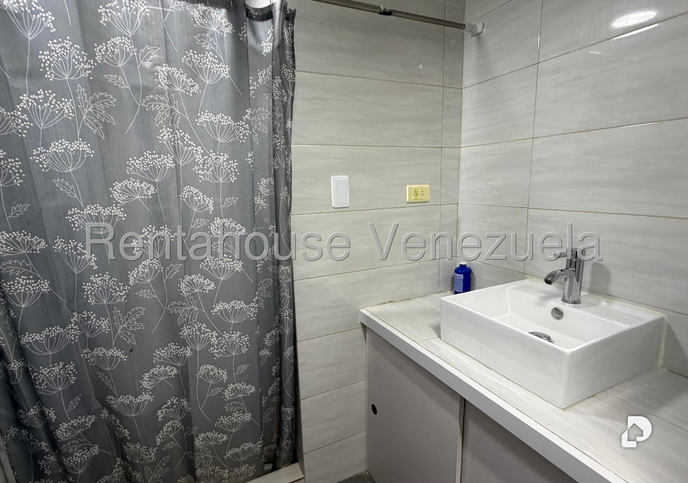 Apartamento en Los Naranjos Humboldt, Caracas – 15