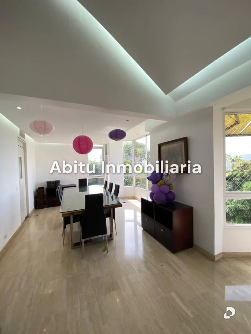 Penthouse in Los Palos Grandes, Caracas – 3