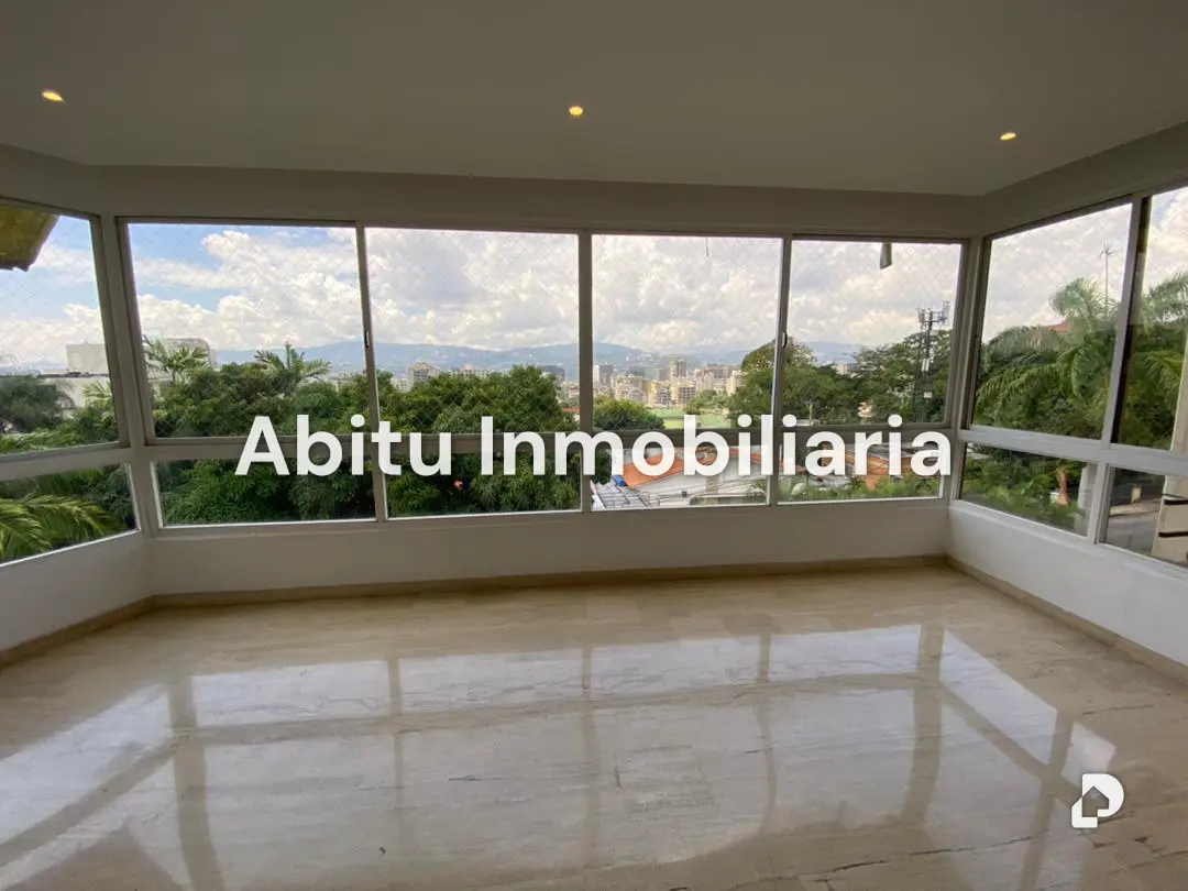Penthouse in Los Palos Grandes, Caracas – 7