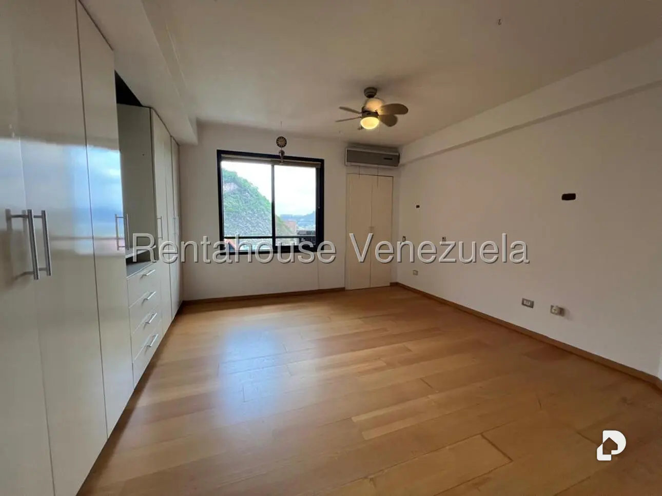 Apartamento en Lomas de La Alameda, Caracas – 16