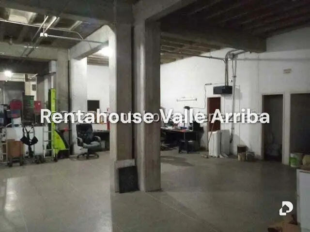Local comercial en Parroquia La Candelaria, Caracas – 13