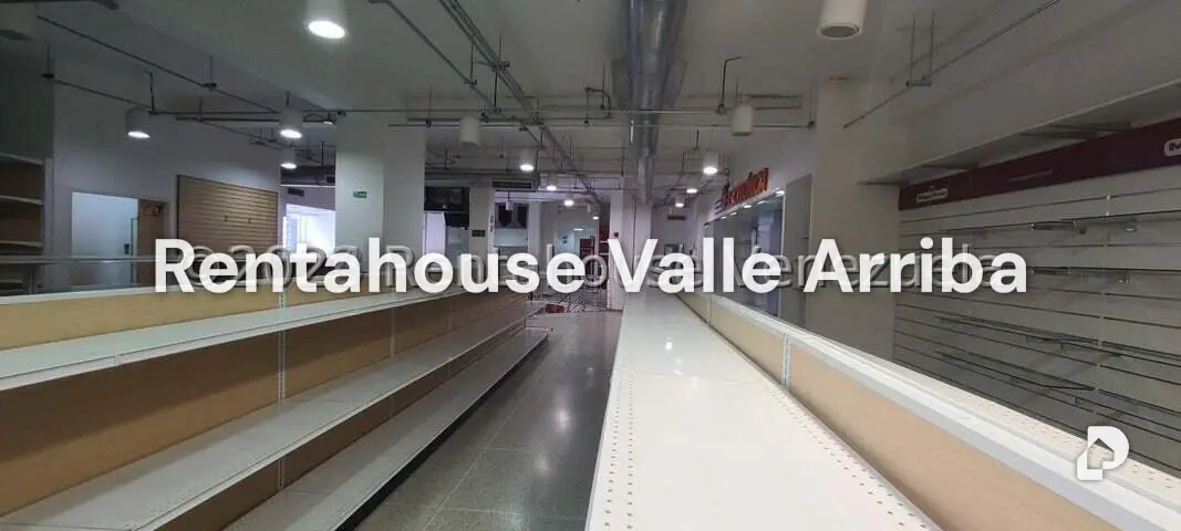 Local comercial en Parroquia La Candelaria, Caracas – 7
