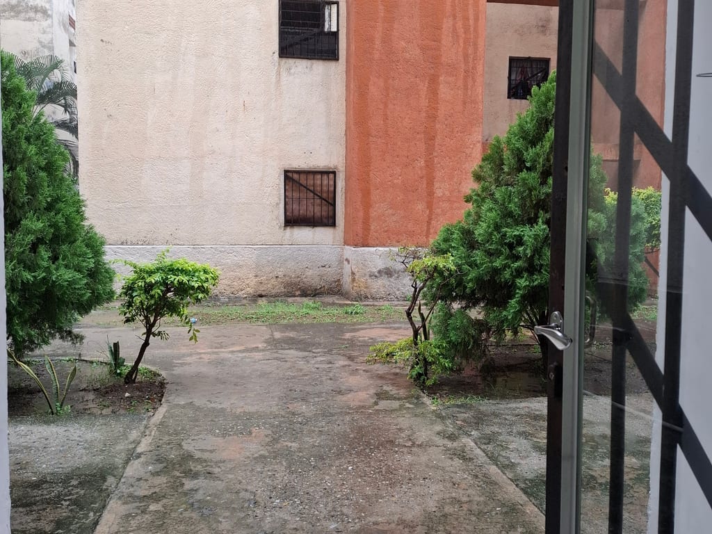 Apartamento en Paraparal, Los Guayos - 1
