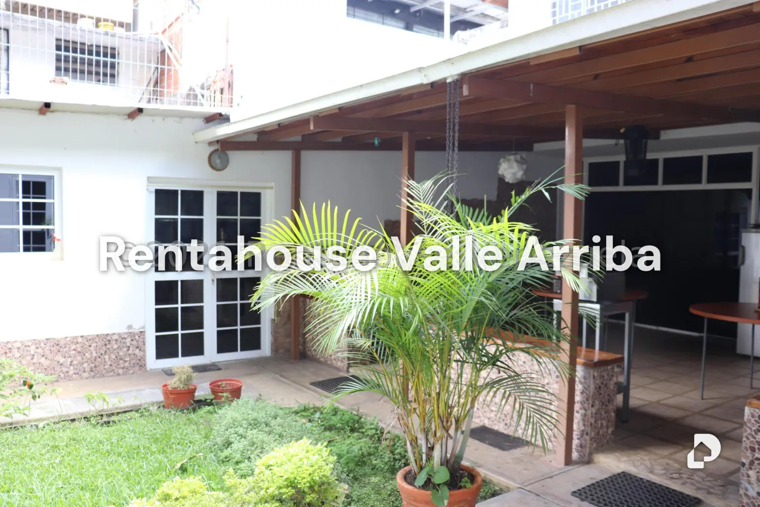 Casa en Los Dos Caminos, Caracas – 18