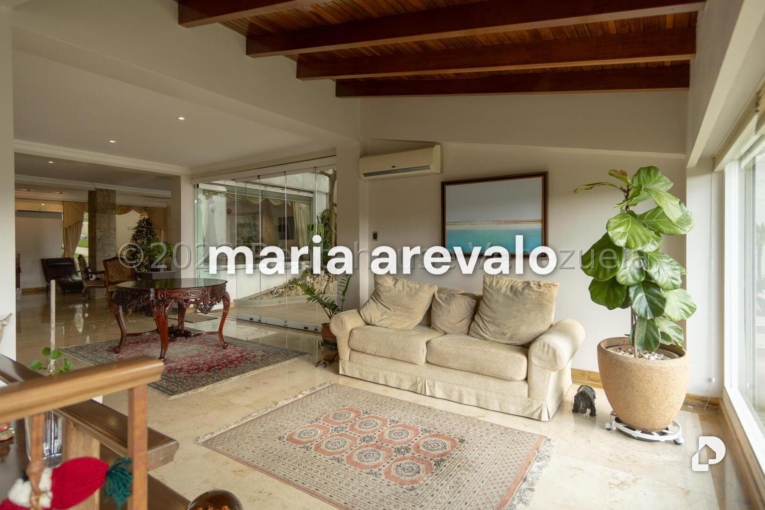 House in Colinas del Tamanaco, Caracas – 14