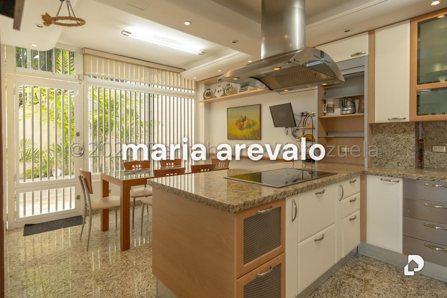 House in Colinas del Tamanaco, Caracas – 15