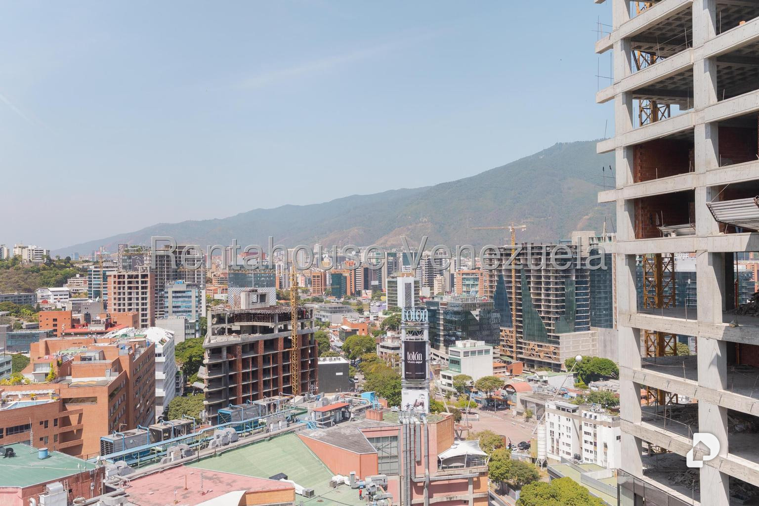 Oficina en Las Mercedes, Caracas