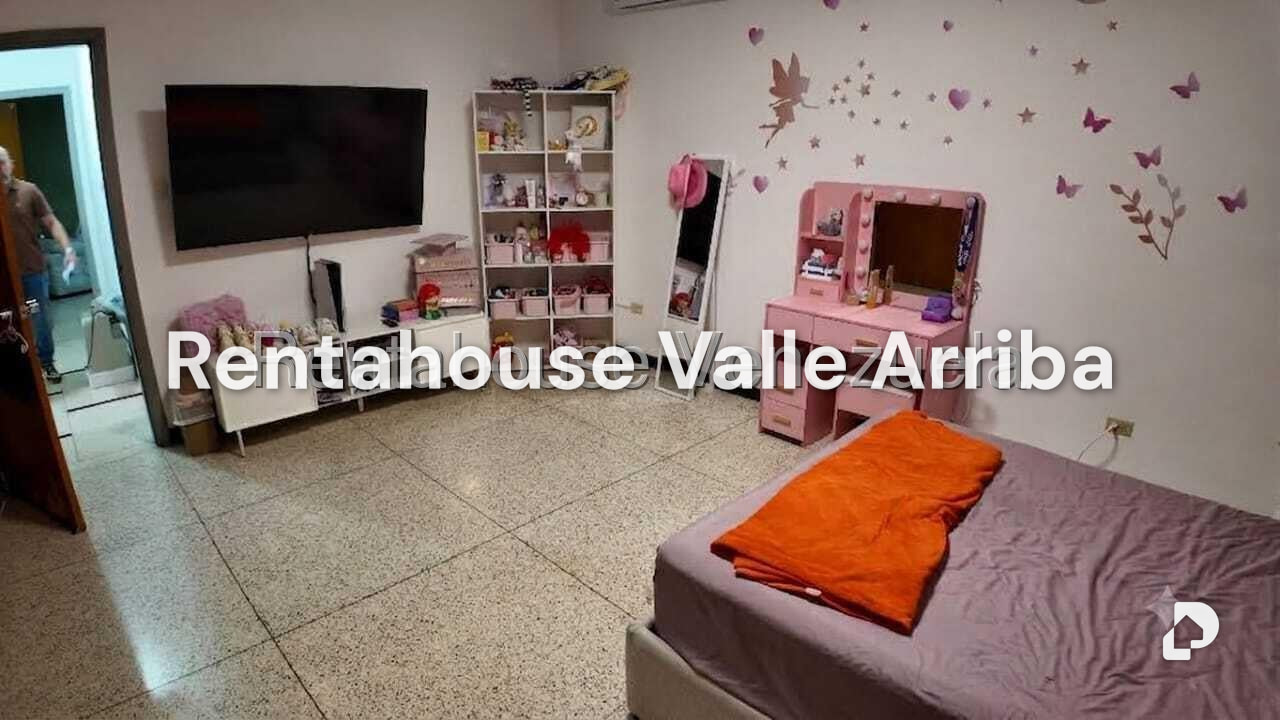 Casa en San Román, Caracas – 29