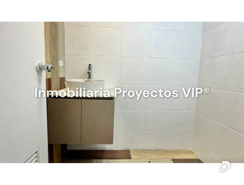 Oficina en Las Mercedes, Caracas – 12