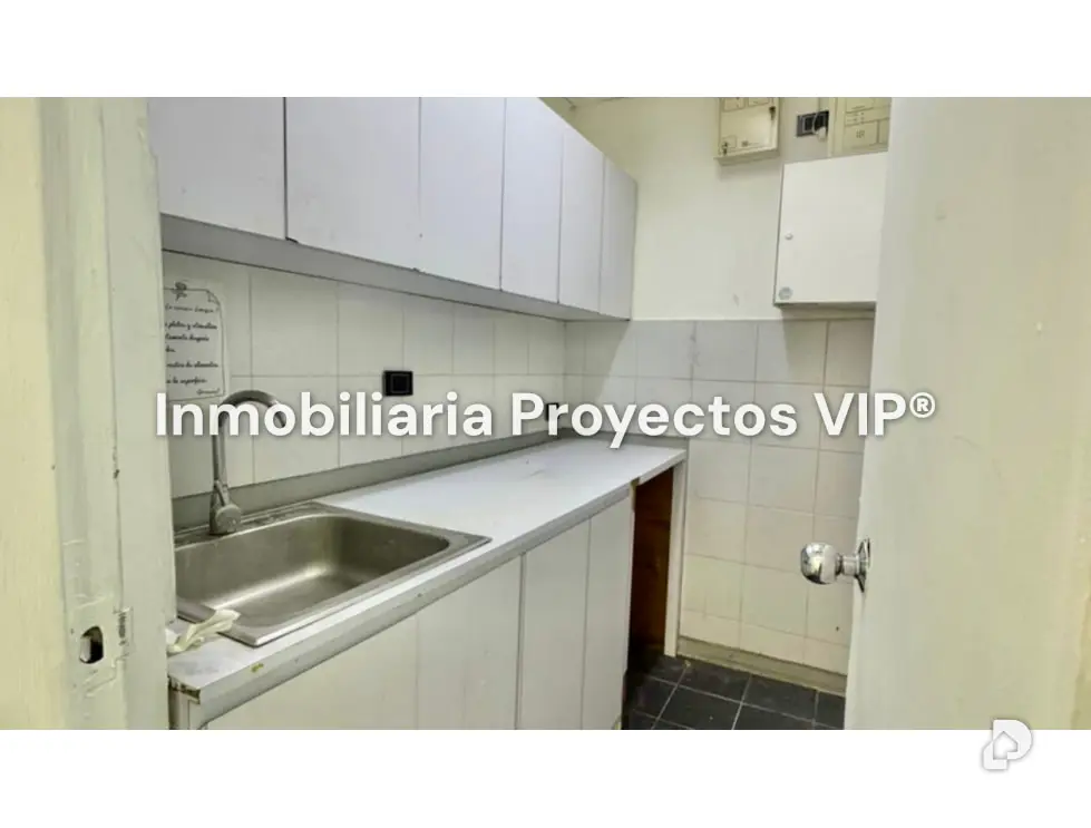 Oficina en Las Mercedes, Caracas – 11
