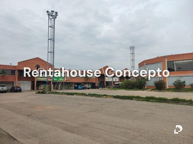 Local comercial en Flor Amarillo, Valencia – 28