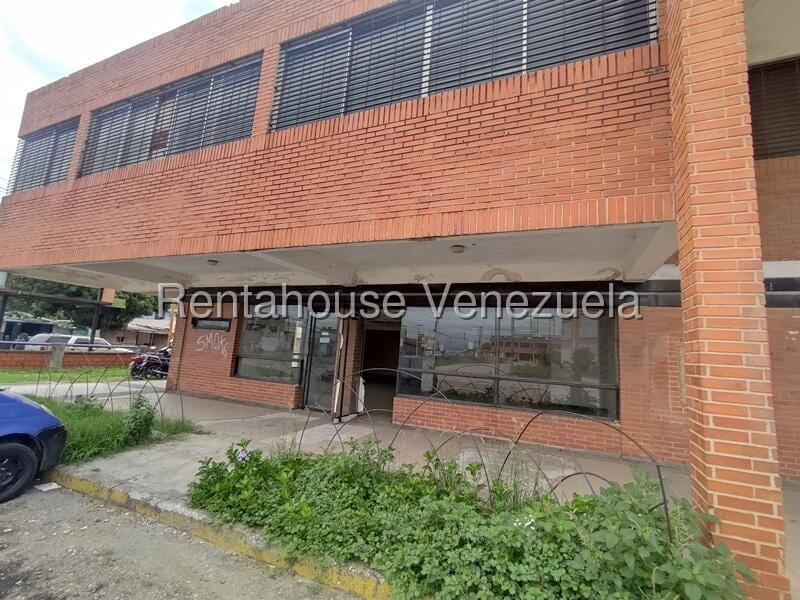 Local comercial en Valencia - 1