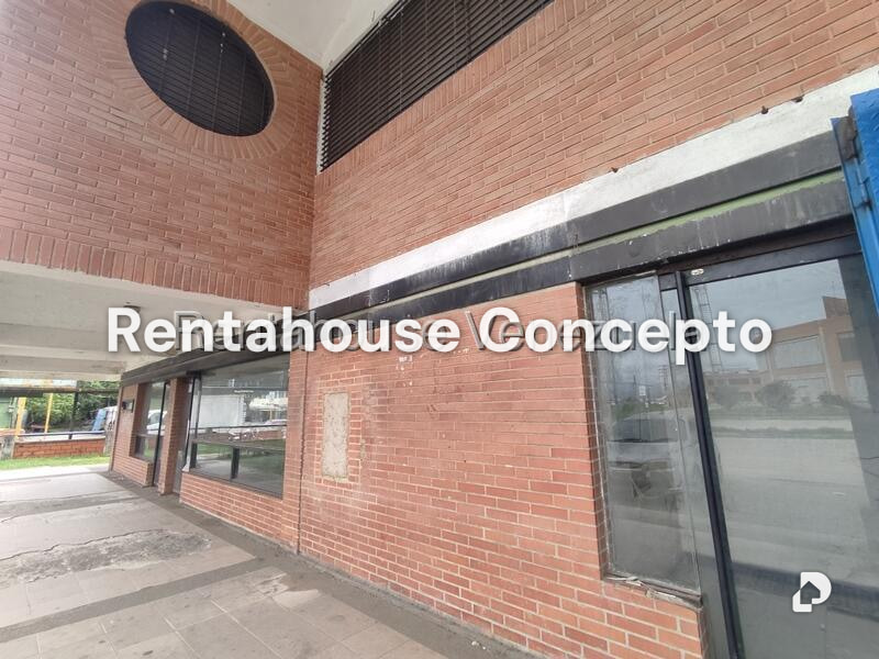 Local comercial en Flor Amarillo, Valencia – 24