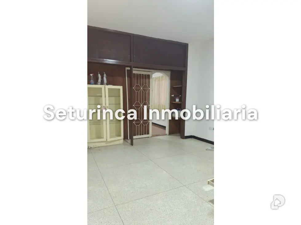 Office in El Marqués, Caracas – 25