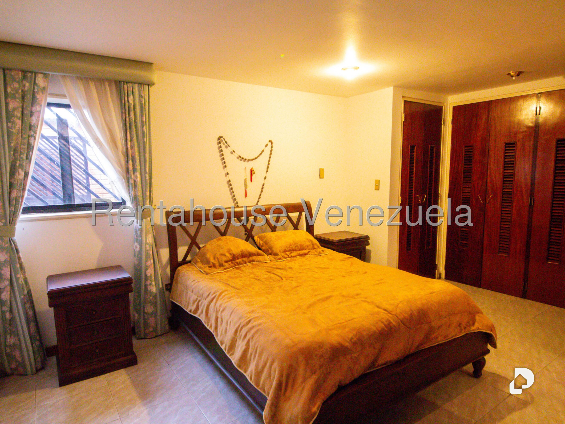 Casa en Lomas de La Lagunita, Caracas – 22
