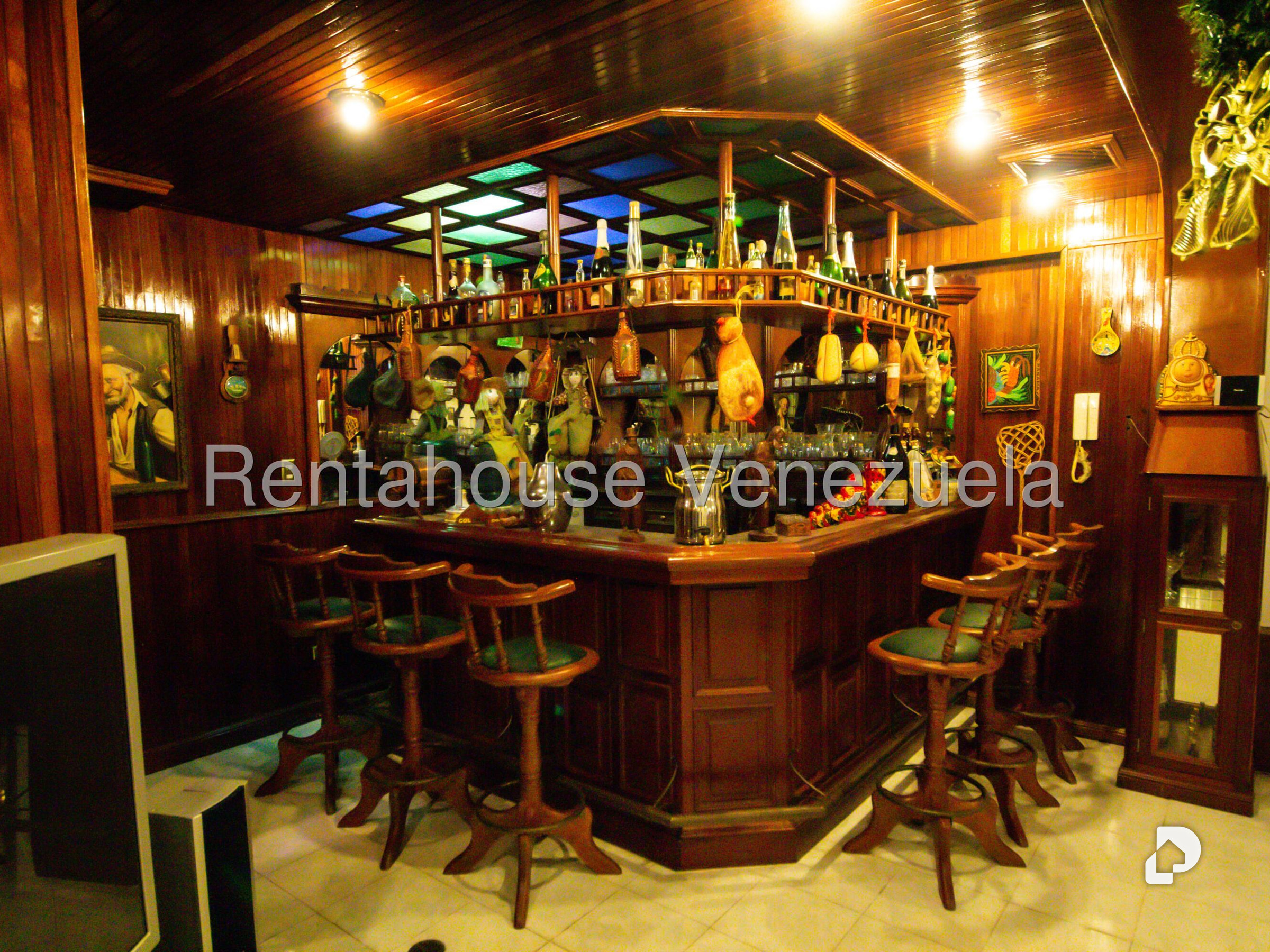Casa en Lomas de La Lagunita, Caracas – 28