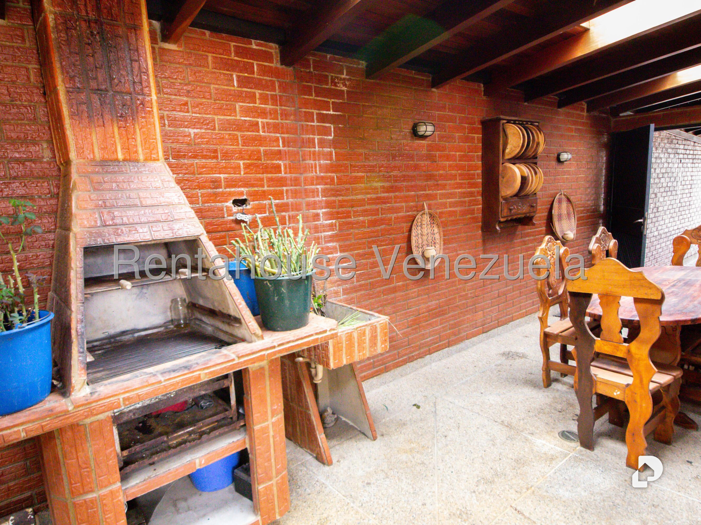 Casa en Lomas de La Lagunita, Caracas – 20