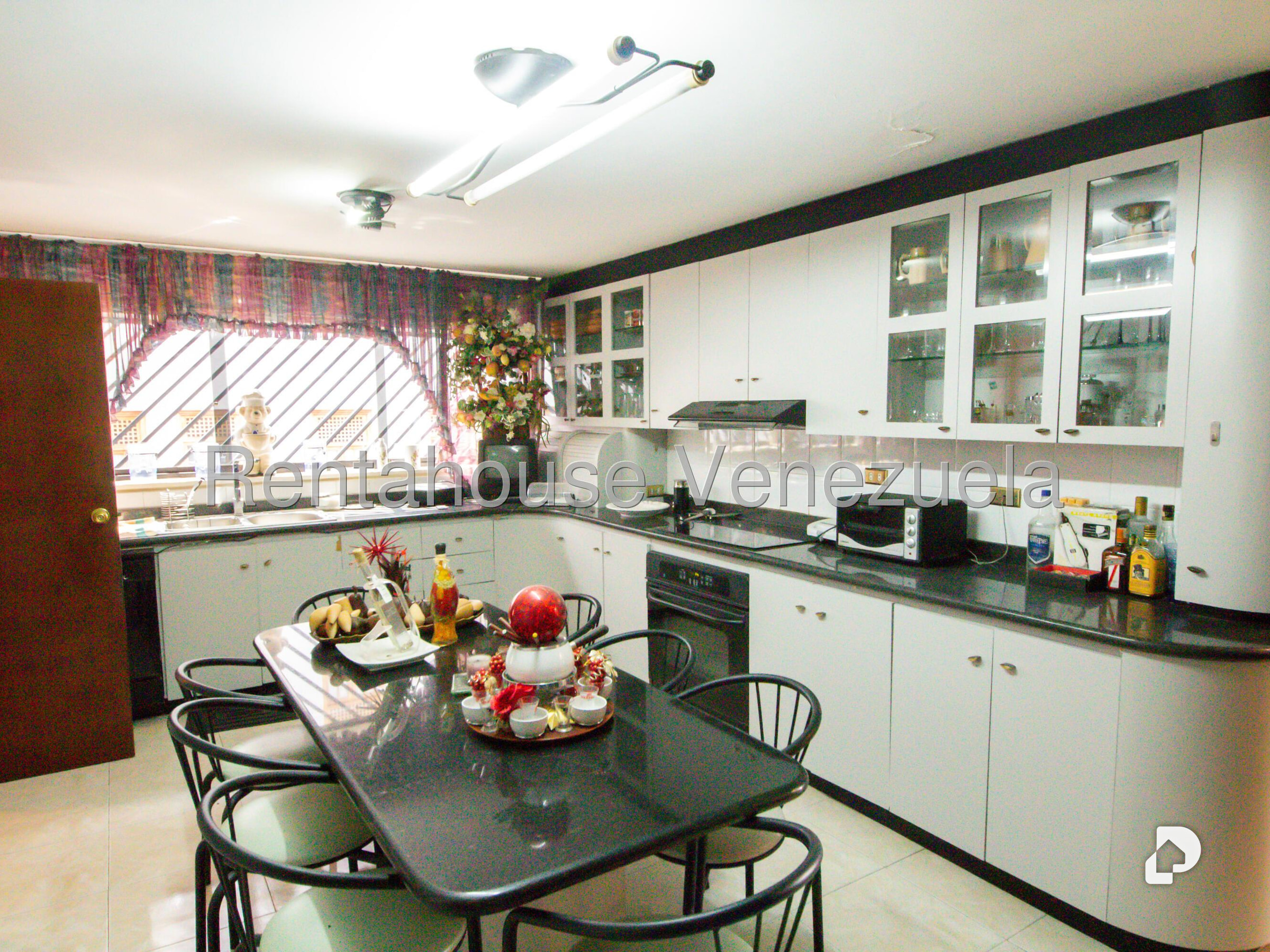 Casa en Lomas de La Lagunita, Caracas – 2