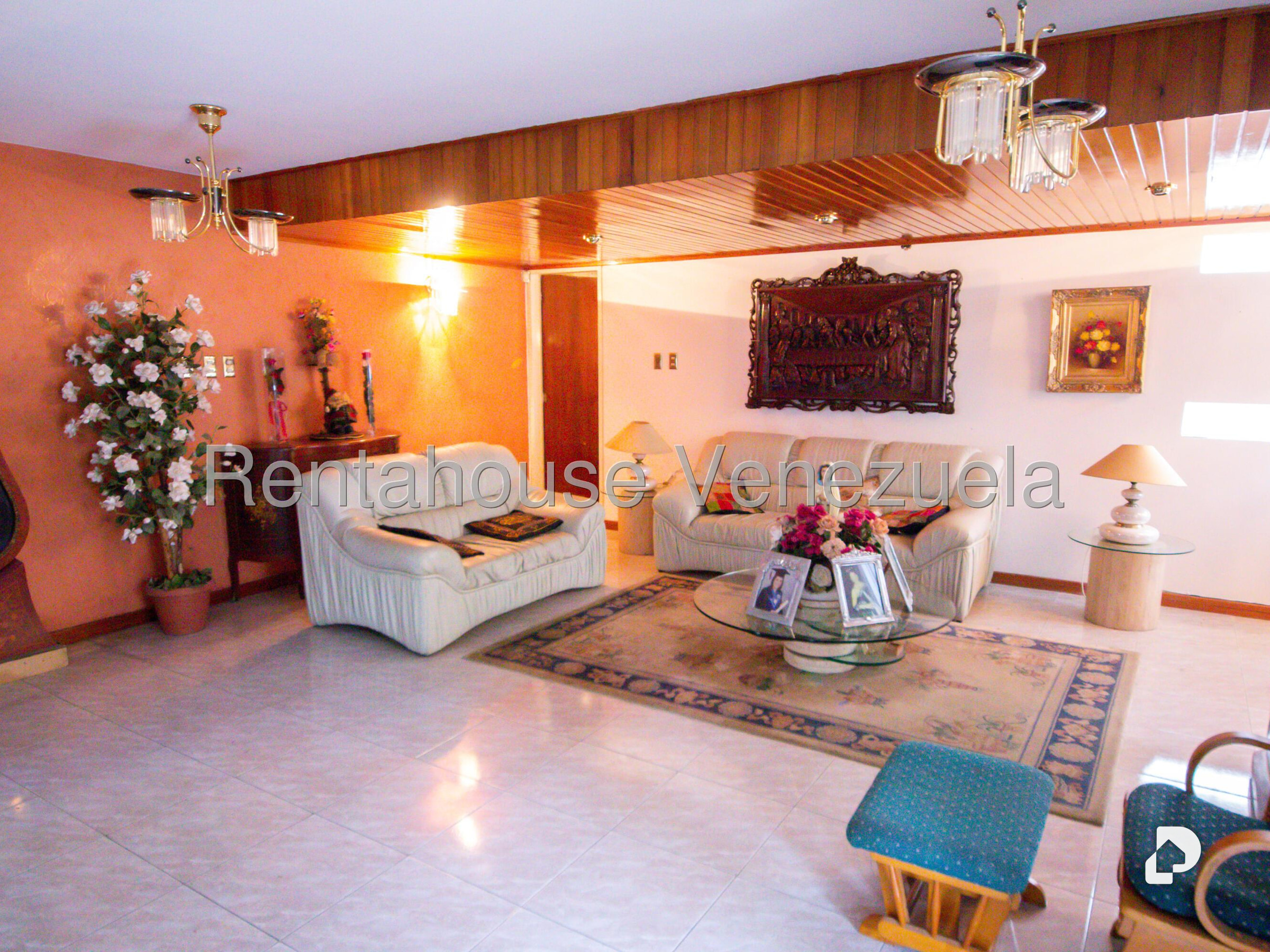 Casa en Lomas de La Lagunita, Caracas – 15