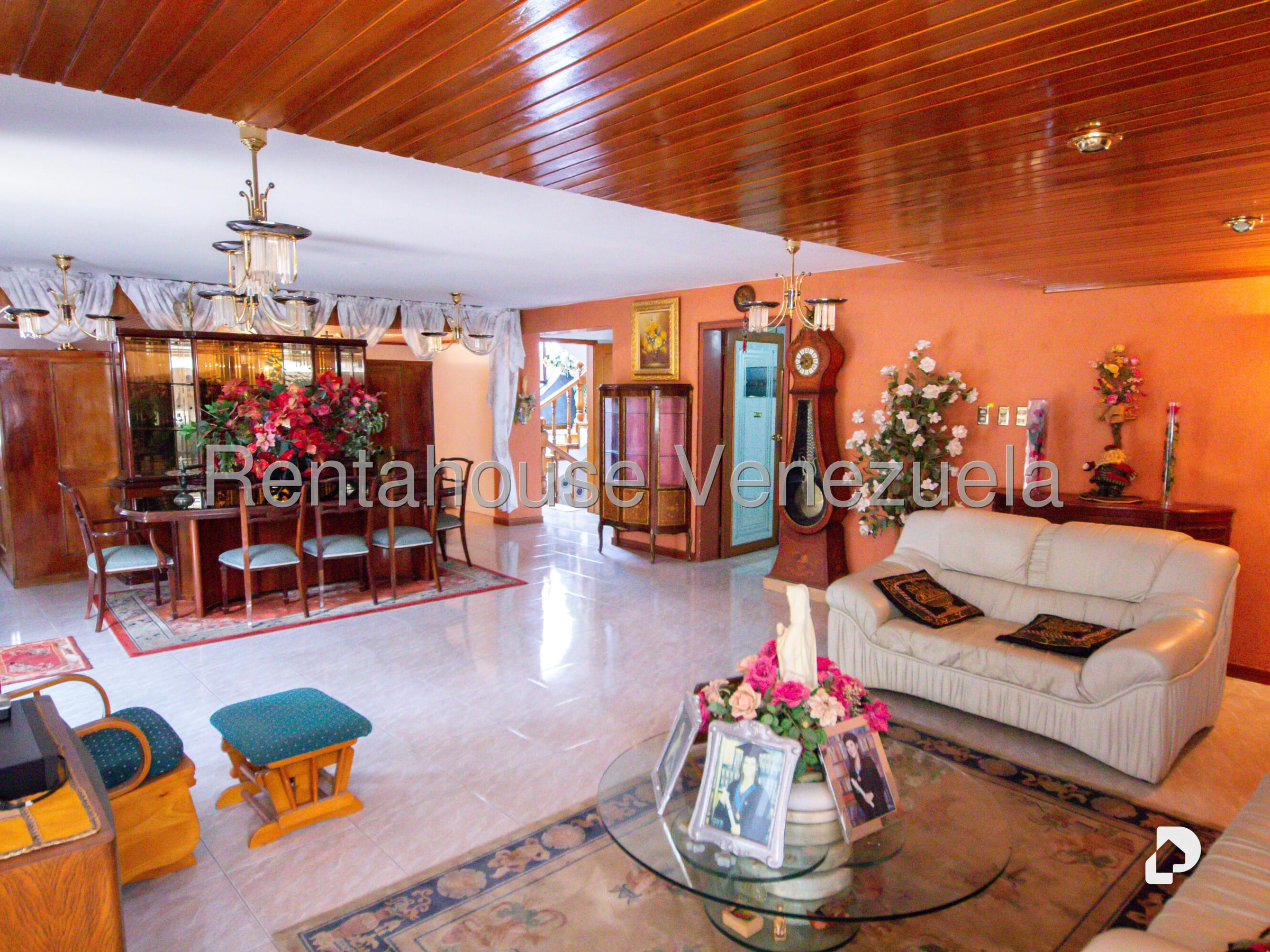 Casa en Lomas de La Lagunita, Caracas – 17