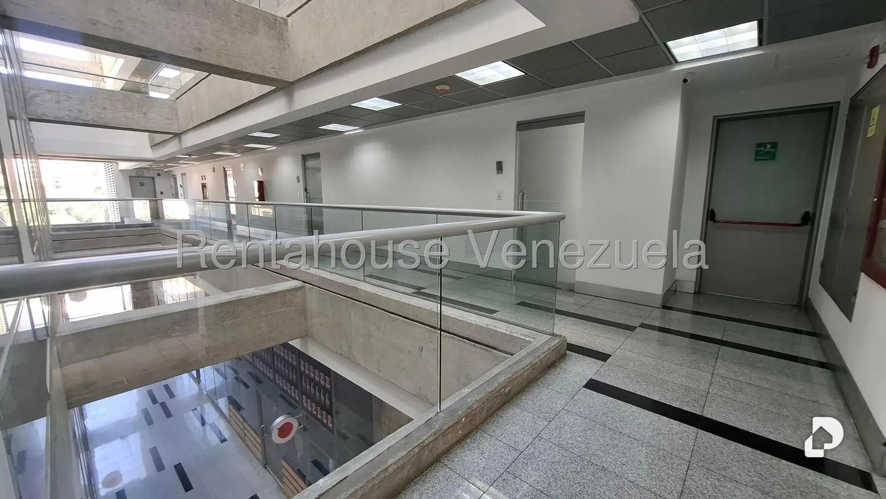 Local comercial en La Trinidad, Caracas
